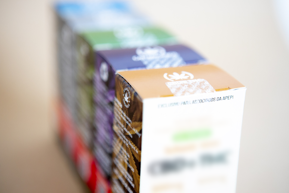 concentração dosagem óleos de cannabis APEPI
